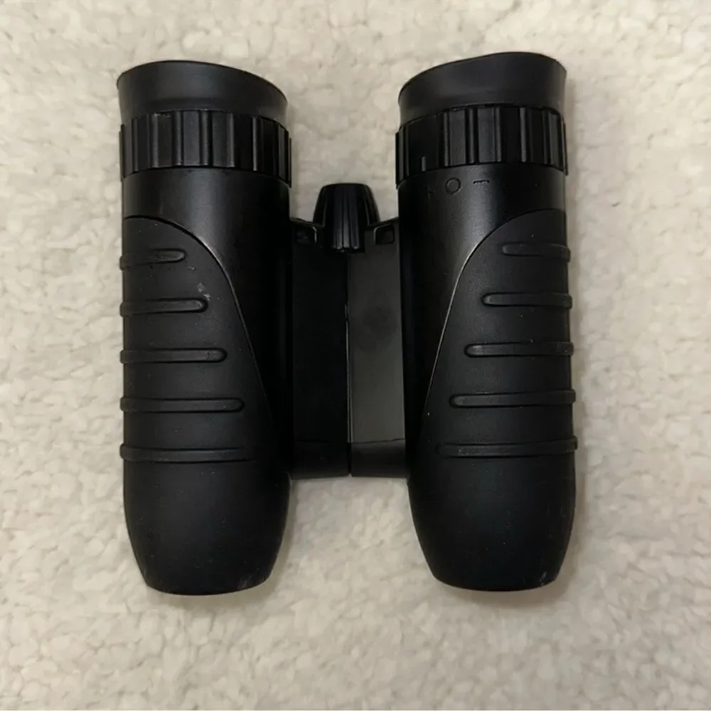 Vivitar 4 x 15 Compact Black Binoculars
